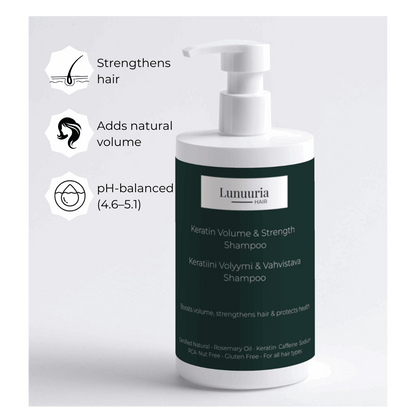 Lunuuria Keratiini Volyymi & Vahvistava Shampoo 390ml on kehitetty tarjoamaan hellävarainen, mutta tehokas puhdistus hiuspohjalle ja hiuksille. Hydrolysoitu keratiini vahvistaa hiuksia sisältäpäin, vähentää katkeilua ja tekee hiuksista sileät ja vahvat. Rosmariiniöljy stimuloi hiuspohjaa ja tukee luonnollista hiusten kasvua, ja yhdessä kofeiinin kanssa se aktivoi verenkiertoa – erityisen hyödyllistä oheneville ja stressiperäisesti hiuksia menettäneille hiuksille.